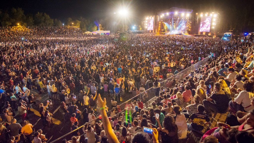 Público en la Fiesta de la Manzana