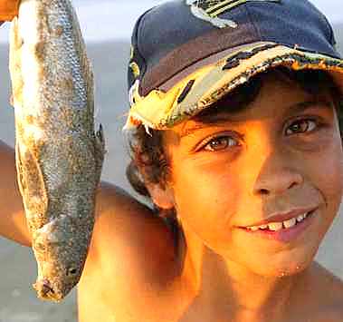 Niños pescadores