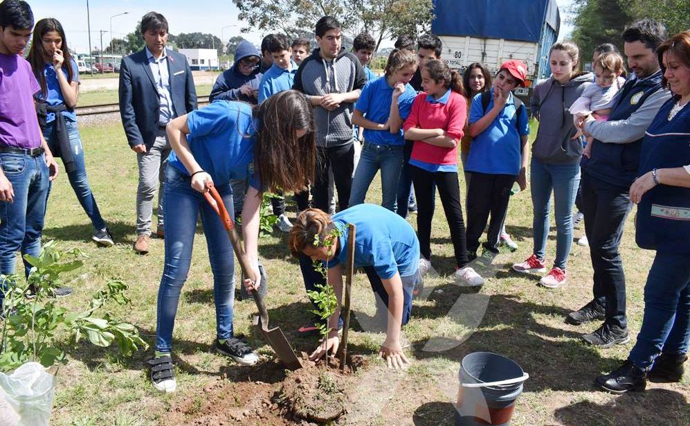 Alumnos de la Escuela Técnica de Daireaux