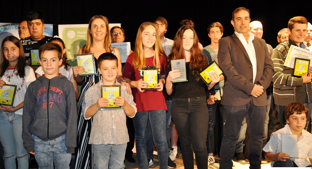 Entrega de premios Caldén en Puan.