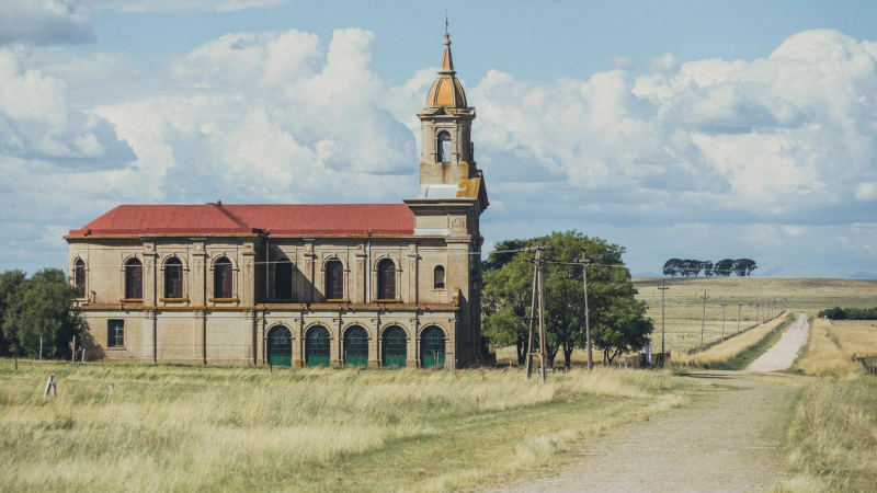 Iglesia de Lopez Lecube paisaje protegido distrital